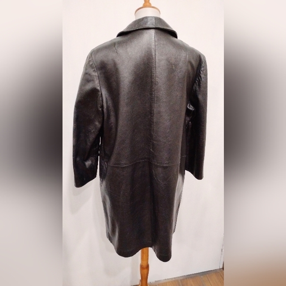 VINTAGE BLACK LEATHER CAR COAT - Picture 10 of 11